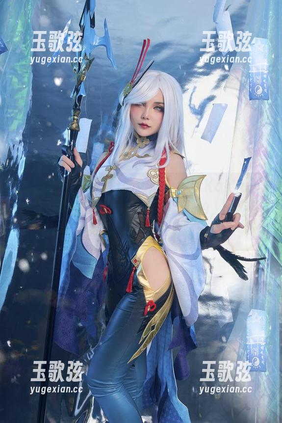 Joyce Lin2x 这款黑色礼服搭Joyce Lin2xKafka,图库被“崩坏:星穹铁道”一拍,能不能帮我也找个礼服模特?